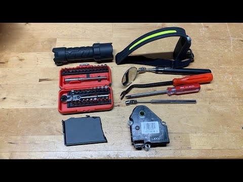 Видео: Советы по замене привода заслонки смешивания кондиционера на GMC Acadia