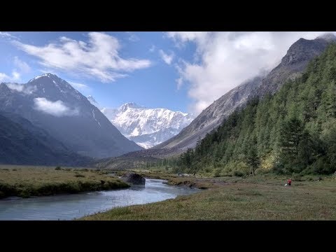 Видео: Поход к подножию Белухи