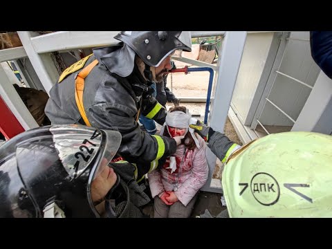 Видео: Учения спасателей-добровольцев на учебном полигоне в Апаринках