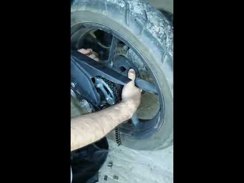 Видео: Быстрая замена цепи на мотоцикле Racer nitro250