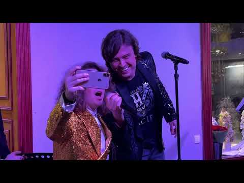 Видео: Прохор Шаляпин - гость на творческом вечере Романа Спектра - певца и стилиста. Облака.