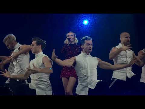 Видео: Меланхолия - Полина Гагарина 29.11.2019 шоу Обезоружена