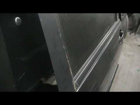 Видео: Как снять сдвижную дверь Mazda MPV