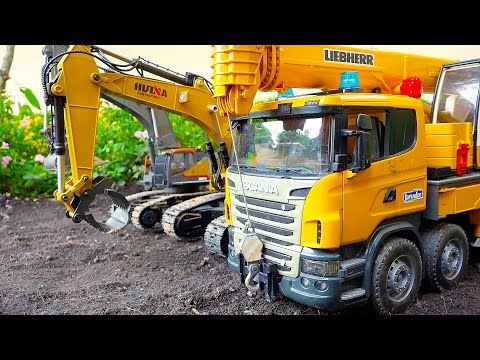 Видео: экскаватор и автоцистерна игрушечная машина для детей Truck Car Toy Play for Kids