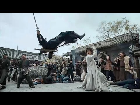 Видео: Борьба за славу! Маленький монах одним взмахом руки сбил с ног сотни лучших мастеров!