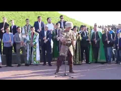 Видео: Марш Салавата Юлаева  - солирует Азат Бикчурин