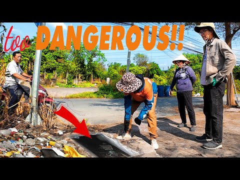 Видео: Уборщик тротуаров обнаружил СМЕРТЕЛЬНУЮ ЛОВУШКУ – Я ДОЛЖЕН был СДЕЛАТЬ ЭТО НЕМЕДЛЕННО