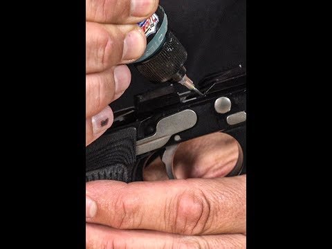 Видео: Чистка и смазка оружия