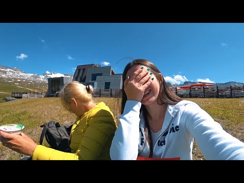 Видео: КАК ЖЕ МНЕ С НЕЙ ВЕСЕЛО!  Наш день в Горах