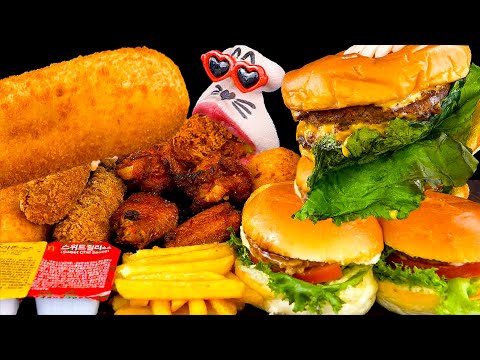 Видео: Мукбанг с огромным сетом чизбургеров и курицы | Шоу по ASMR-еде от REALMOUTH (С СУБТИТРАМИ)