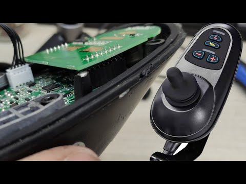 Видео: Ремонт пульта управления к электрической инвалидной коляски