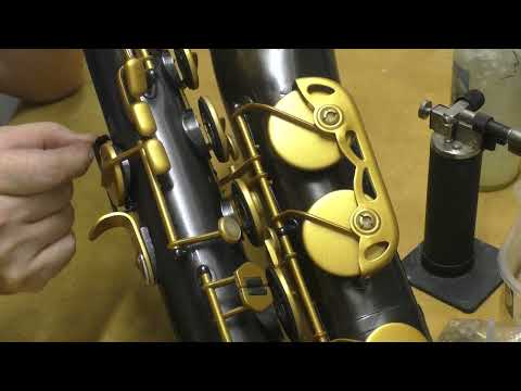 Видео: Ремонт Саксофона. Как Припаять Защиту Клапана