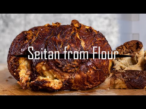 Видео: Промойте курицу в сейтане из муки