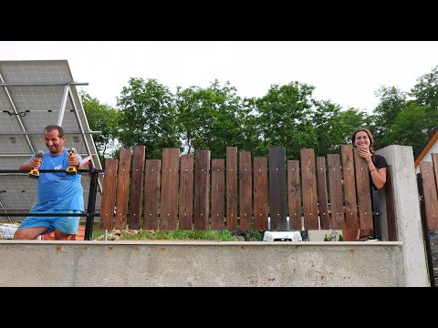 Видео: ТАЗИ СЕДМИЦА HА СЕЛО: Започнахме оградата! 🔩 + Напредваме със санирането на къщата 🏗️