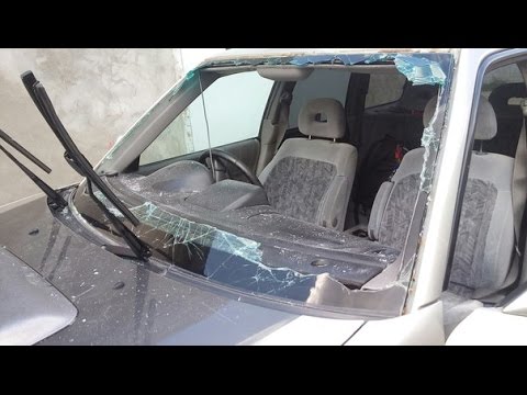 Видео: Замена стекла на субарике