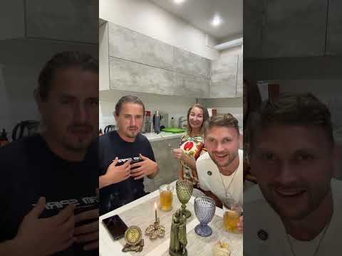 Видео: Из момента