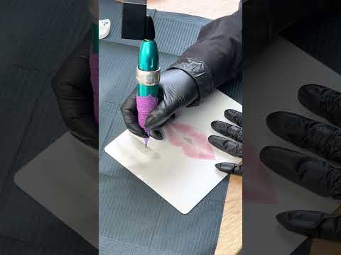 Видео: Урок 11. Брови с градиентом на латексе