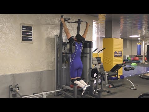 Видео: Подтягивания в гравитроне: техника и нюансы