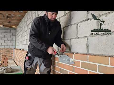 Видео: Кирпичная кладка-вольный каменщик