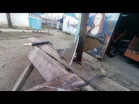Видео: Окучник польский из металлолома .