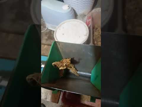 Видео: Табакорезка нагайка модернизация .