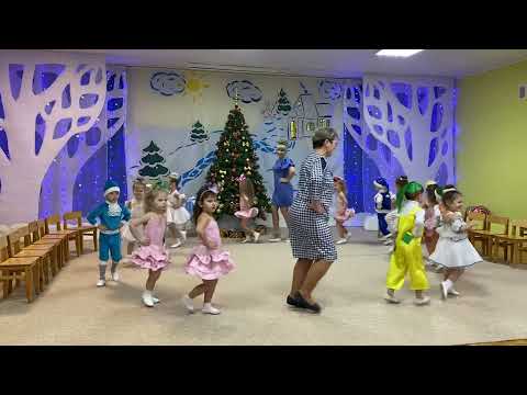 Видео: ОЙ ДО НАС ПРИЙШЛА ЗИМА | ХОРОВОД 2 МОЛОДША | Авторська пісенька