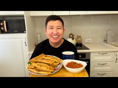 Видео: МУКБАНГ ДОМАШНИЕ ЧЕБУРЕКИ САЛАТ Mukbang не асмр