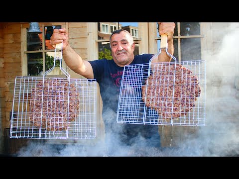 Видео: Если хотите удивить гостей - приготовьте вот такой МОНСТР-БУРГЕР!