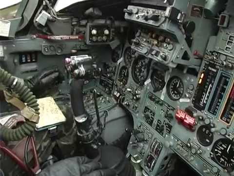 Видео: Соло аса на Су -24 в Старконе// Su -24 flying ace at the airbase Starokostiantyniv