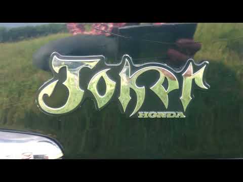 Видео: Обзор легендарного ретро скутера Honda Joker