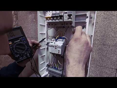 Видео: Демоэкзамен электромонтаж 1.2 2021 техникум Абакан, контактор модульный, импульсный, и реле времени