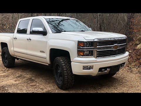 Видео: Замена трансмиссионной жидкости в автомобилях Chevy Silverado и GMC Sierra 2014–2018 годов выпуска