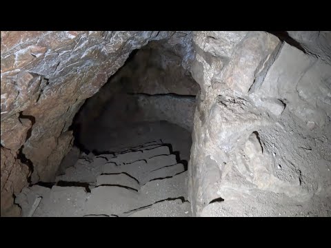 Видео: СТРАНДЖА: Дълбоко в гората скрито тракийско подземие !