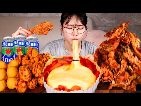 Видео: АСМР МУКБАНГ | Жареный краб в мягком панцире, сыр Ттокпокки, жареная курица, сырный шарик.