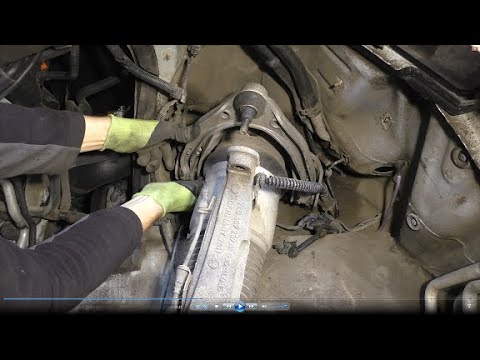Видео: Замена сайлентблоков передних верхних рычагов на АУДИ Q7 2008 AUDI Q7 3,0 дизель 2часть