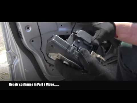 Видео: Ремонт привода замка двери Mercedes, отскакивающего от земли. Часть 1