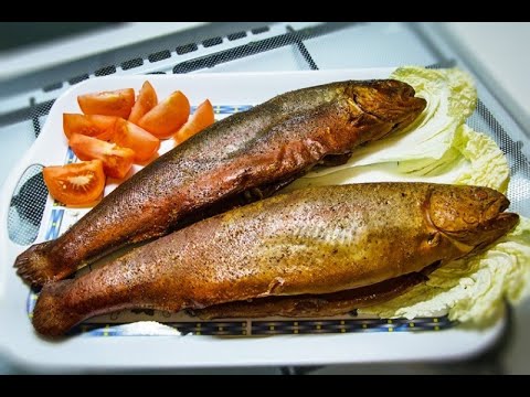 Видео: Копчение форели. Домашний рецепт копчения рыбы. Вкусно.