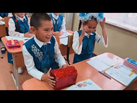 Видео: 3 сынып Дүниетану 6-сабақ  Тақырыбы: Адам досымен мықты