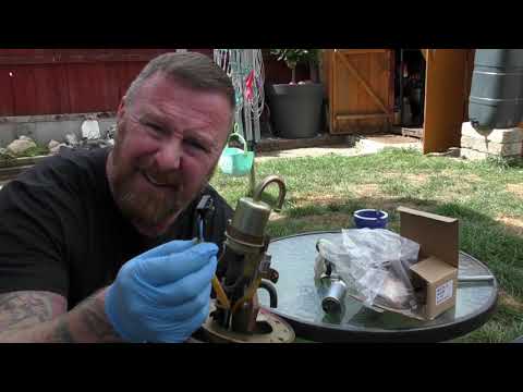 Видео: Замена топливного насоса HONDA CBR и заводится ли он? Марк Сэвидж