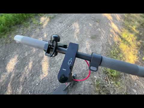 Видео: Самокат Xiaomi Mi Scooter 4 Lite покатался на максималках - что написано и что реально может?