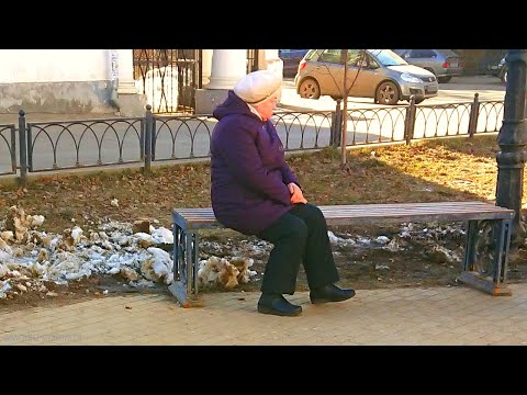 Видео: Половину пенсии забирают за долги: как сократить удержание и получать больше денег