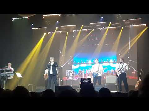 Видео: Алексей Глызин-,,Осенние вечера".Музыка-Александр Панкращенко,стихи-Александр Шаганов