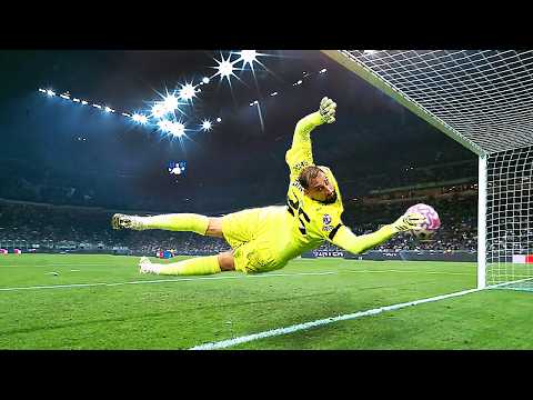 Видео: 1000 Суперсейвов Вратарей Мирового Класса