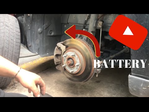 Видео: Замена аккумулятора на Dodge Avenger