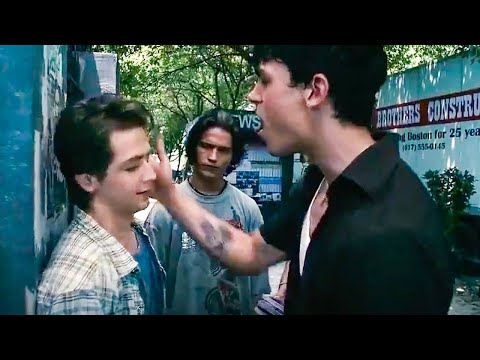 Видео: Бұзықтар шындығында бұл Әлжуаздың Кунг Фу шебері екенін білмейді