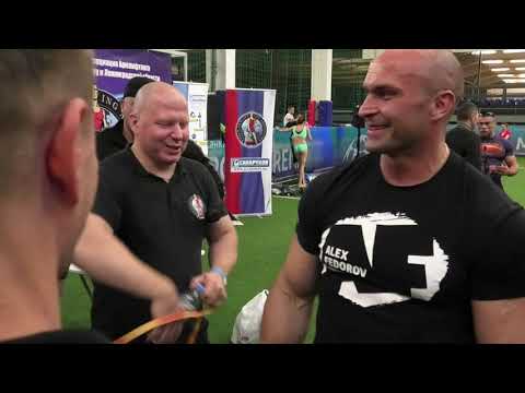 Видео: Гантель 78 кг с ручкой 62 мм и Бодибилдер Александр Федоров.