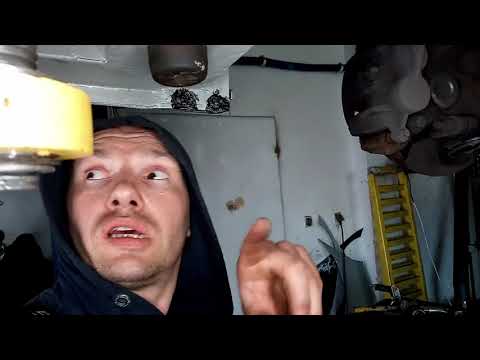 Видео: Ремонт поддомкратника Mercedes - Benz Viano AMG