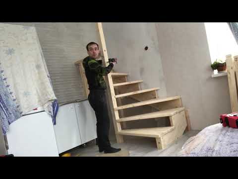 Видео: Лестница на 180 градусов с забежными ступенями.
