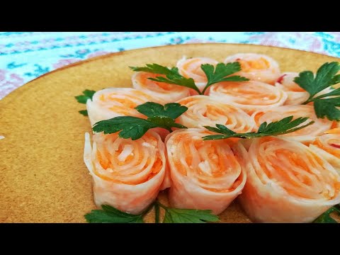 Видео: Острые рулеты из капусты // Эта закуска нравится всем и съедается моментально