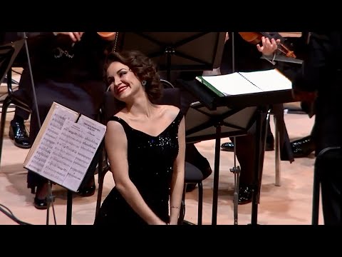 Видео: Гузель Шарипова-Куплеты Адели ("Летучая мышь" И. Штраус).